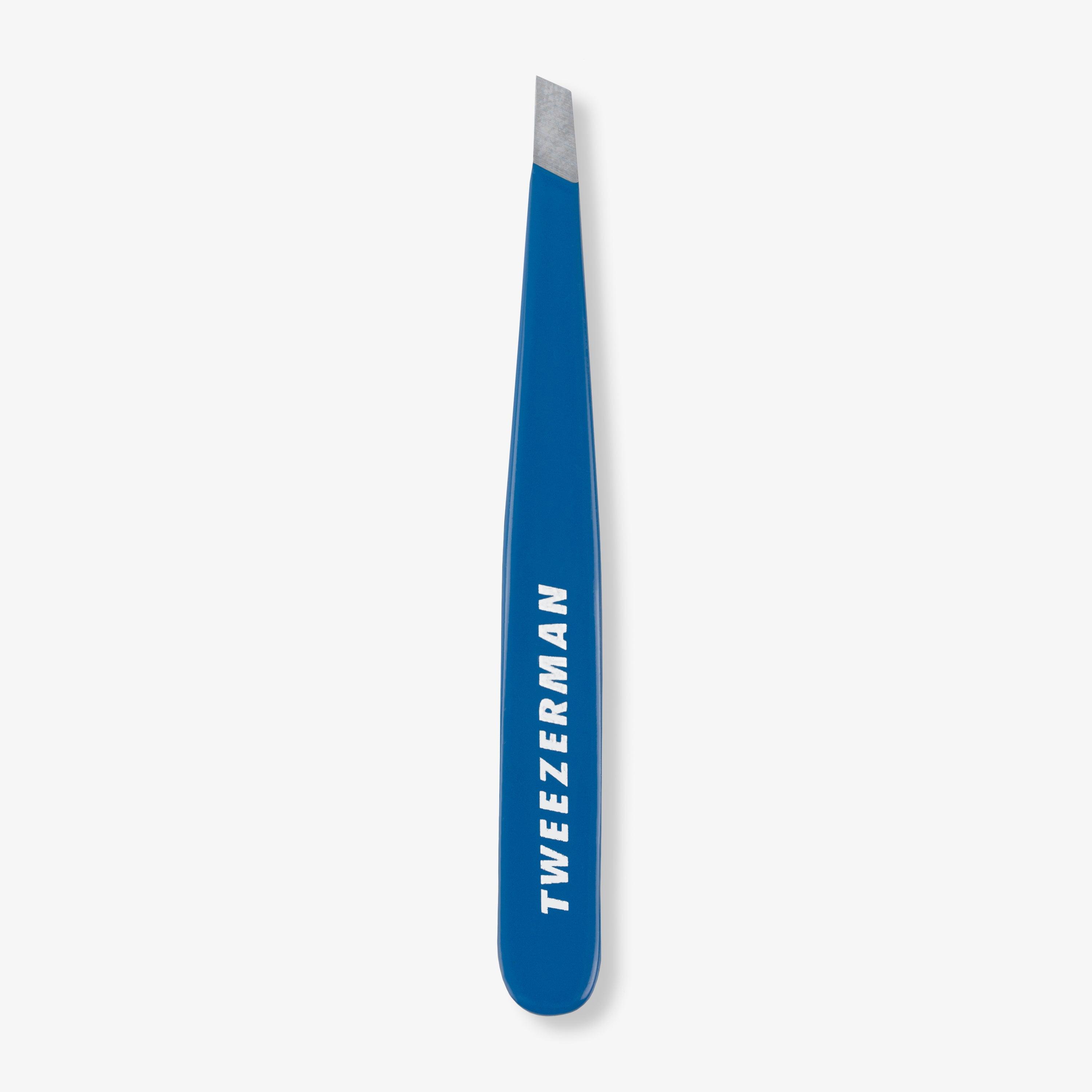 Tweezerman - Mini Slant tweezer Bahama blue - SerumGeeks